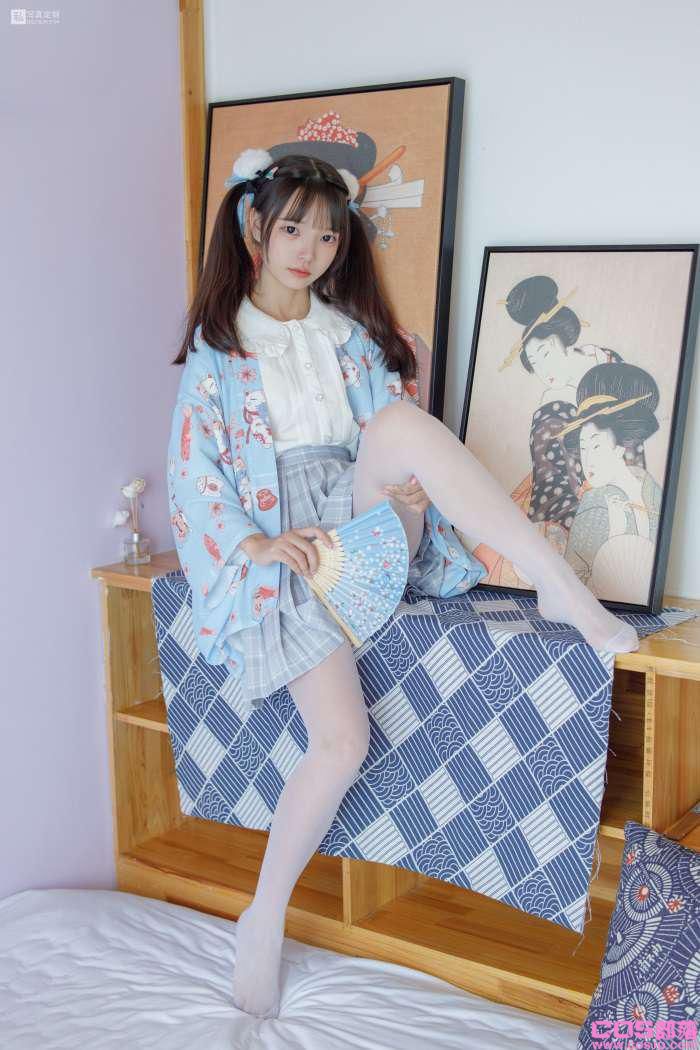 森萝财团写真 JKFUN-027 花里胡哨的民宿 5D白丝 默陌 [65P/1V/2.13G](图3)