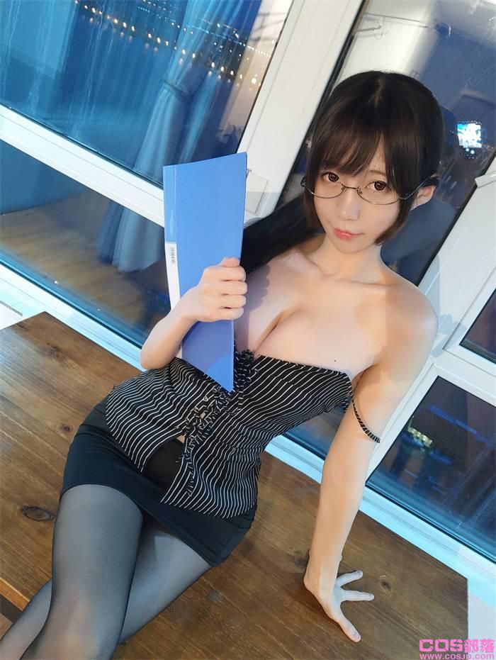 NAGISA魔物喵 自摄系列01专属秘书 [60P/4V/324MB](图3)