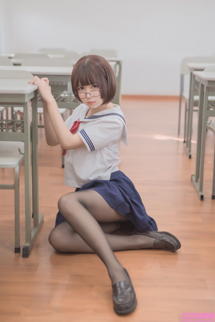 白金Saki写真 - 超薄嘿丝 [50P/413MB](图2)