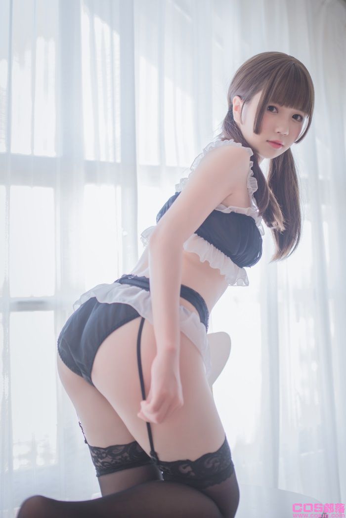 白金Saki写真-吊带袜私房 [25P/169MB](图2)