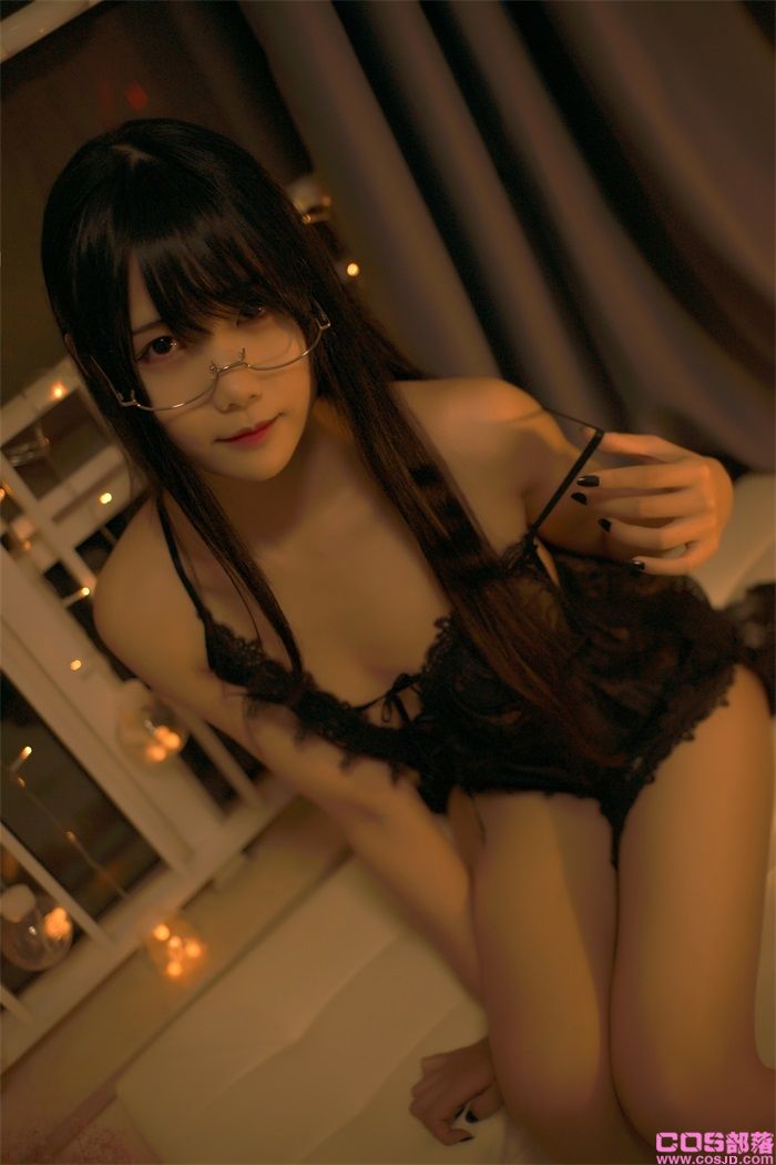 知名动漫博主@曉美媽 夜玫瑰 [41P/399MB](图2)