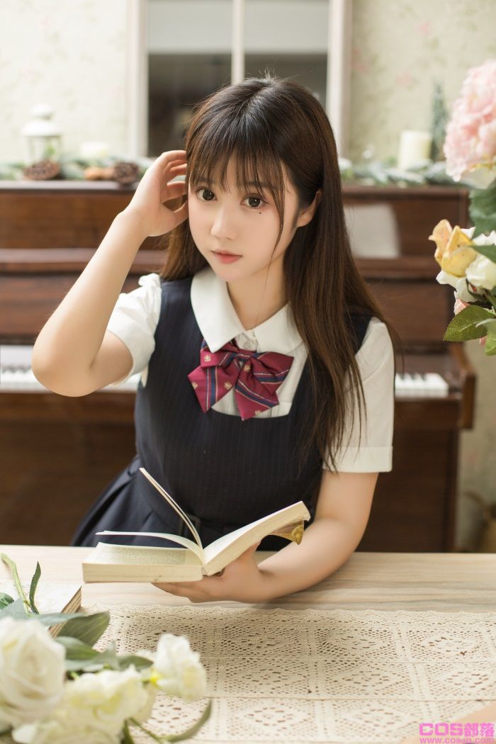 人气动漫Coser@镜酱 - 不知梦 制服 [38P/361MB](图2)
