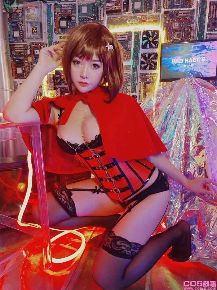 微博人气Coser@三刀刀Miido-圣诞特辑 [40P/109MB](图3)