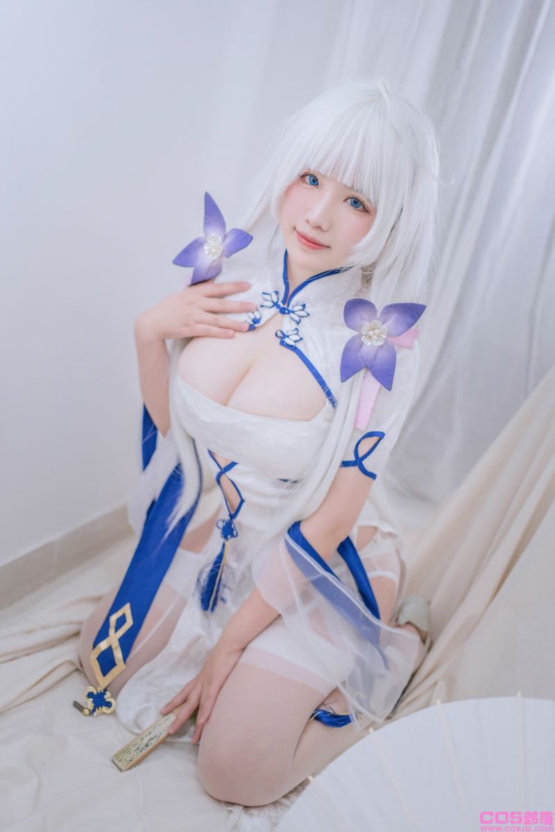 人气Coser@阿半今天很开心 光辉旗袍 [33P/146MB](图4)