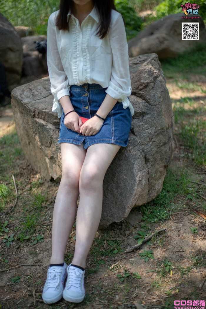勿恋传媒 No.009 纯纯的邻家小妹哦，小白鞋下藏着什么样的棉袜呢 [187P/1.26GB](图2)