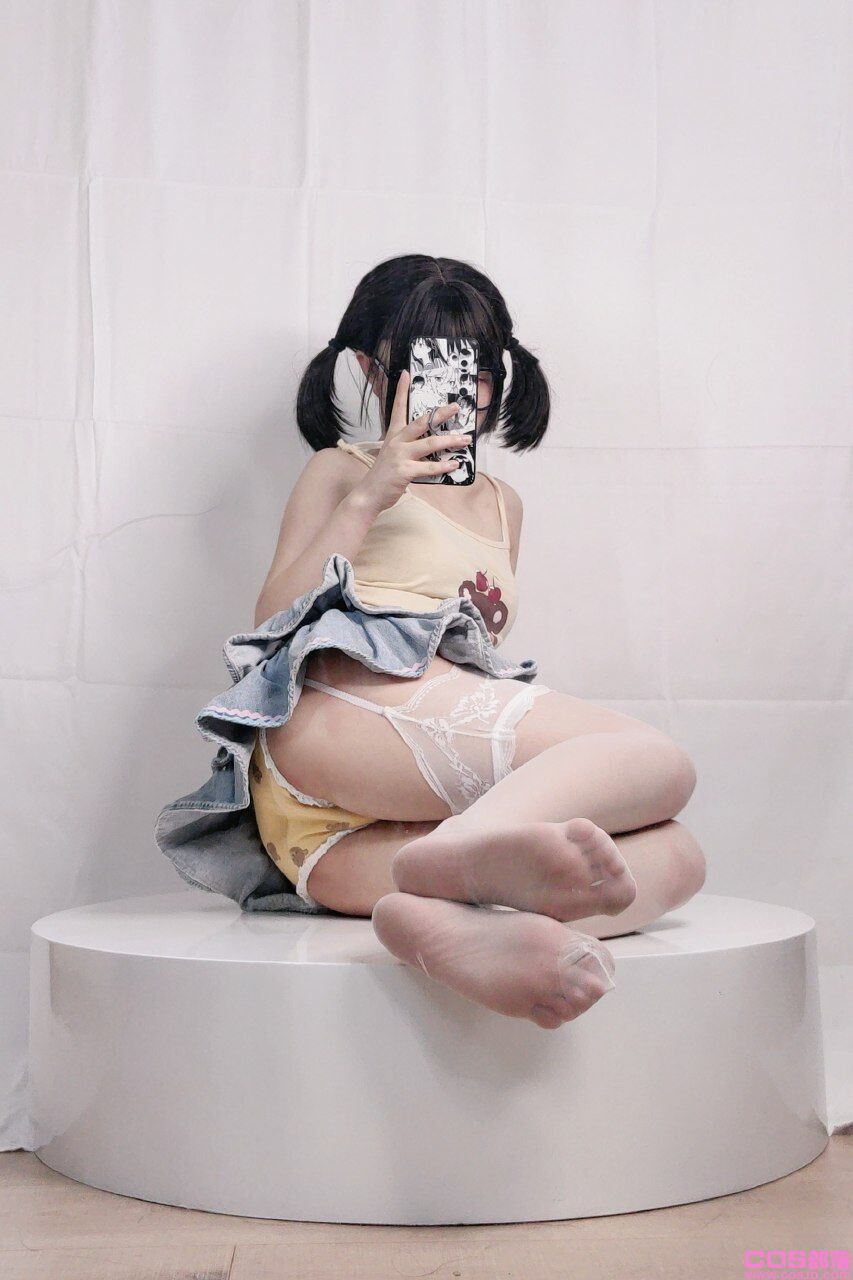 coser绫蛋糕裙吊带袜汐(图14)