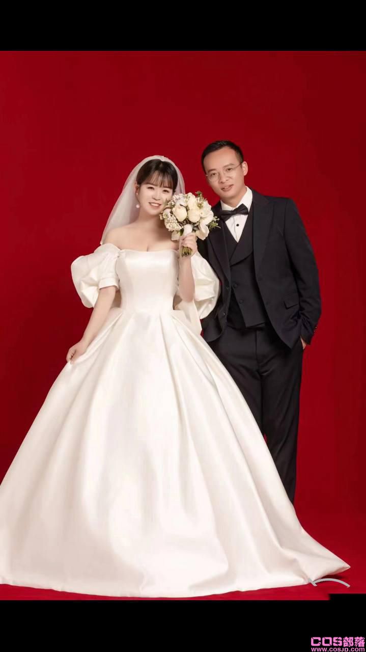 张家界新娘子吴敏婚礼前夕出轨被淫秽色情-新郎吃瓜却吃到了自己的超级大瓜！(图1)