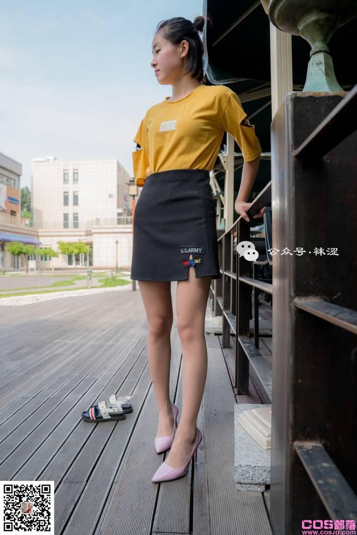 袜涩写真 VOL.005 小丽漫咖啡 [52P/424MB](图2)