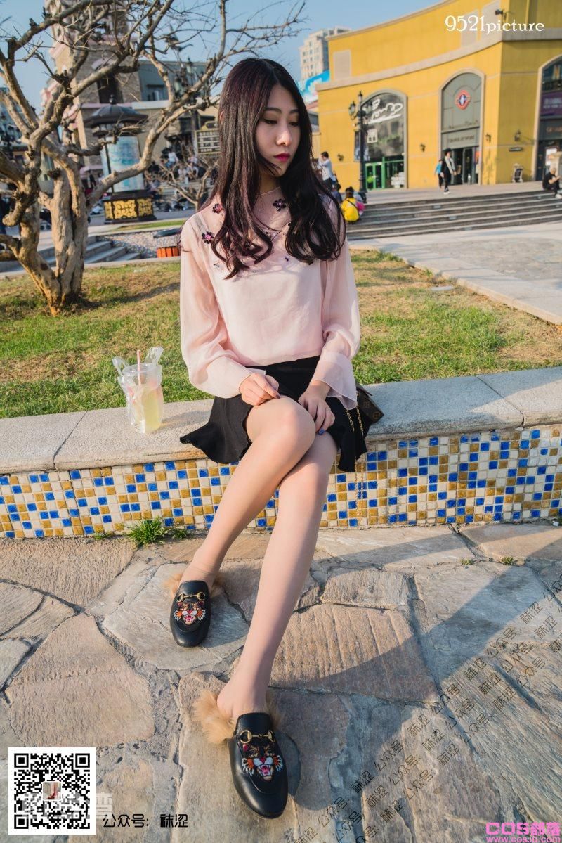 袜涩写真 VOL.031-伟伟黑色小短裙 [30P/615MB](图3)
