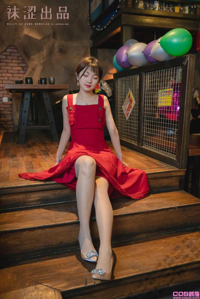 袜涩写真 VOL.057 暖暖红色长裙 [50P/155MB](图3)