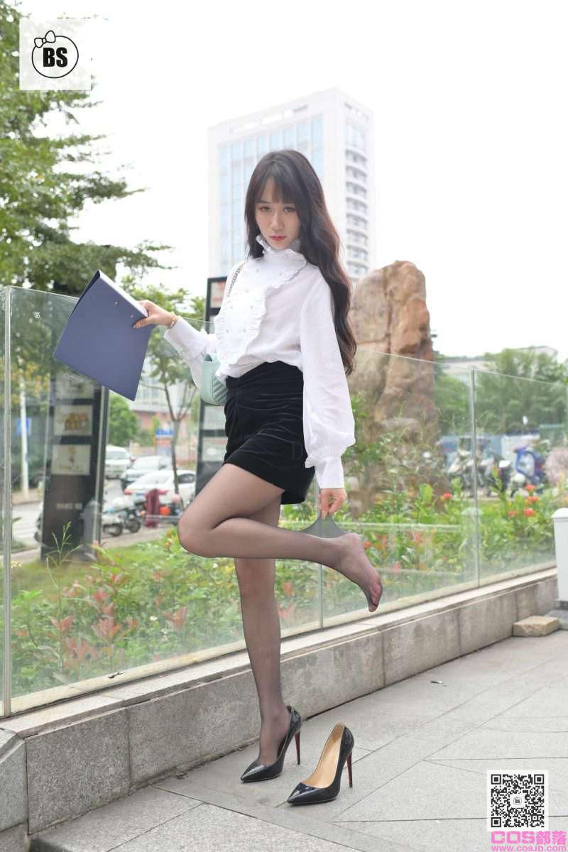 我丝你想 MX006 美西 公交车站奇遇记1 [67P/88MB](图4)