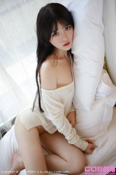 [MFStar模范学苑] 2015.10.17 VOL.029 伊小七MoMo [52P/233MB](图2)