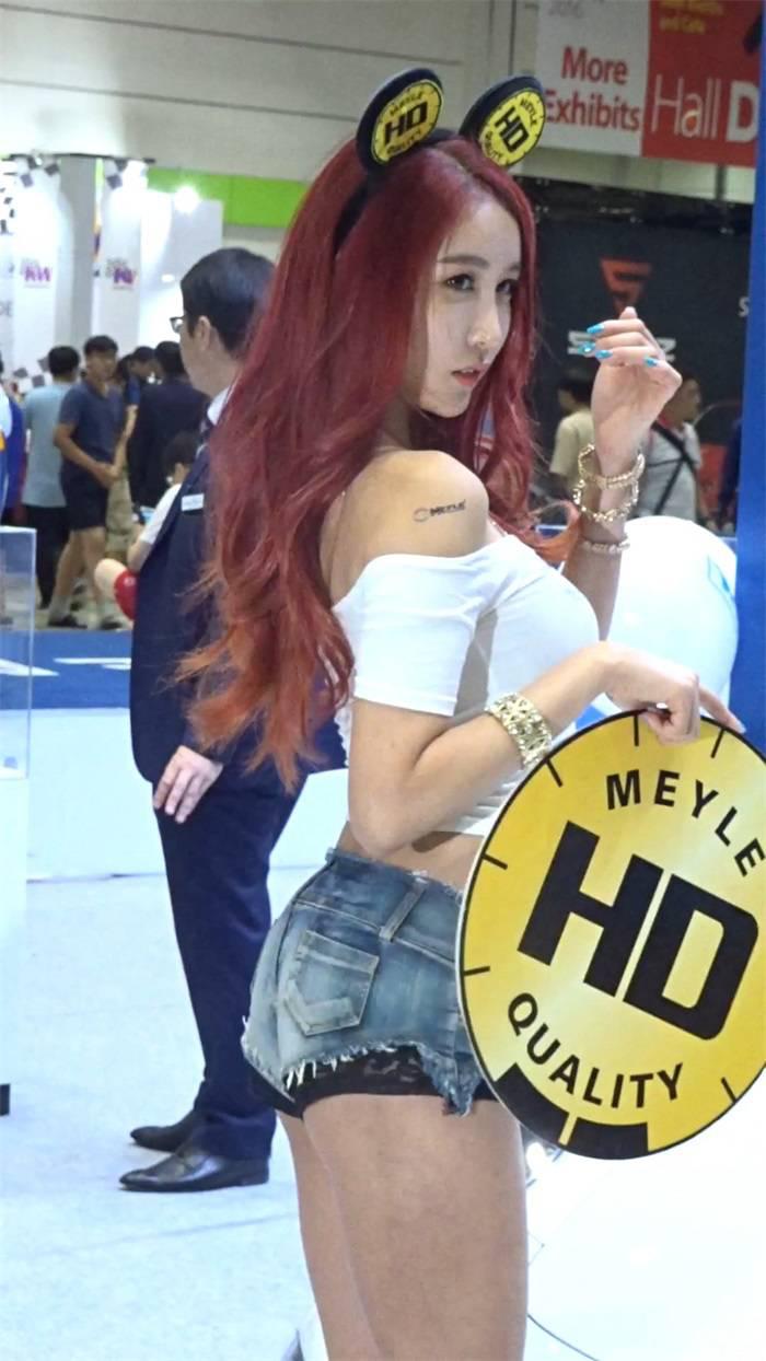 [车模视频][4K] 韩国车展姓感车模饭拍160710 Seoul Auto Salon [1V/194MB](图5)
