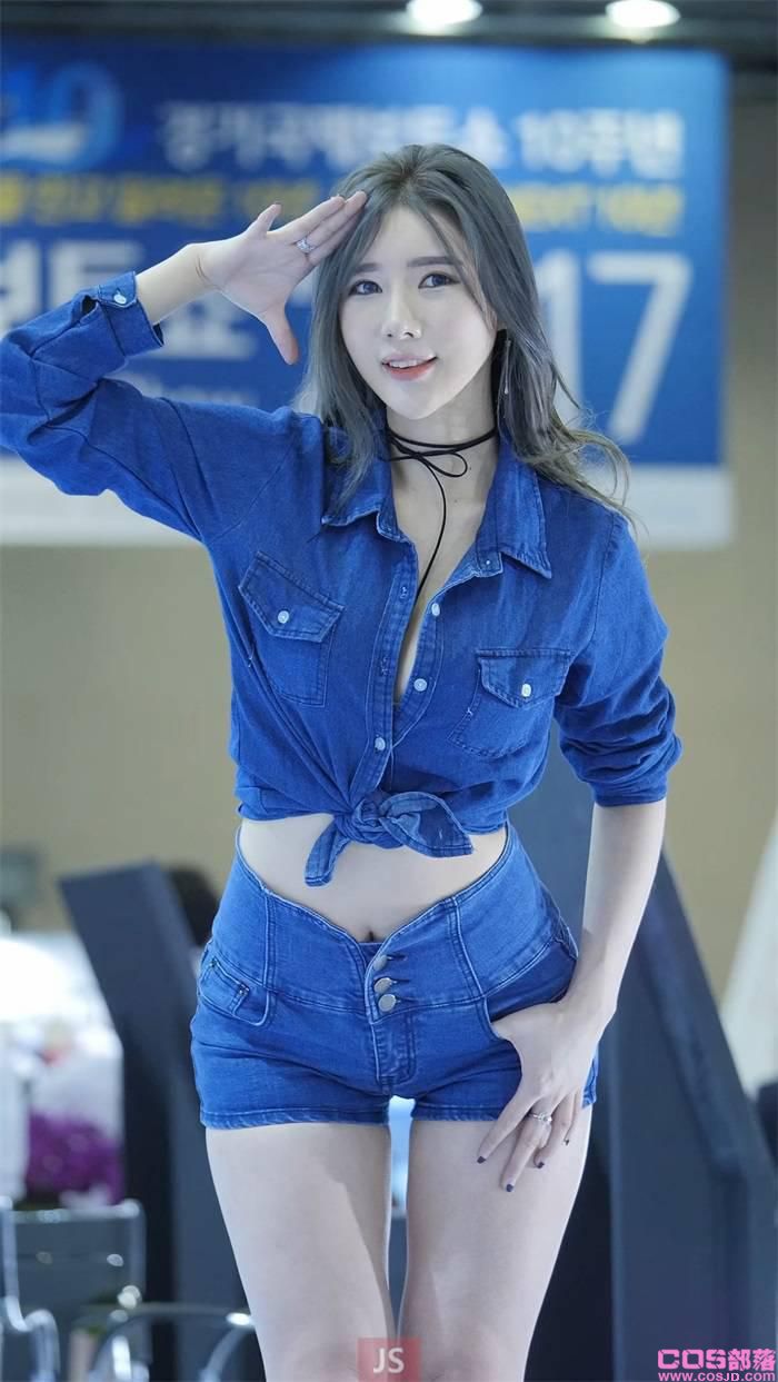 [车模视频][4K] 韩国车展姓感车模饭拍showgirl-22 [1V/127MB](图4)