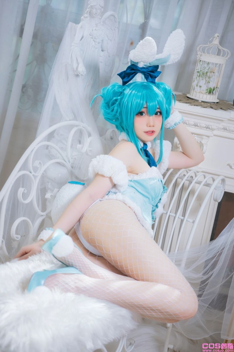 动漫博主@焖焖碳 碧蓝航线 初音兔女郎 [20P/239MB](图3)