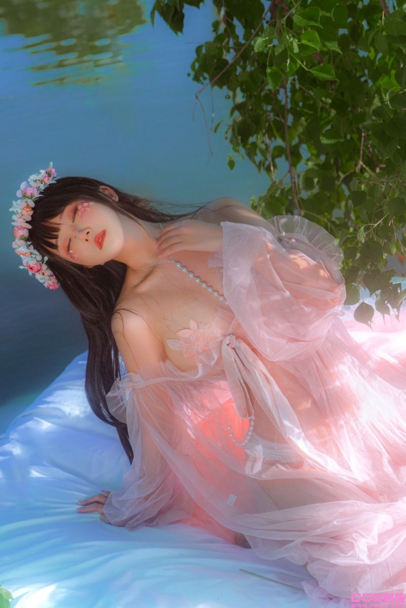 知名动漫博主@三度_69 水边的阿狄丽娜 [32P/740MB](图2)