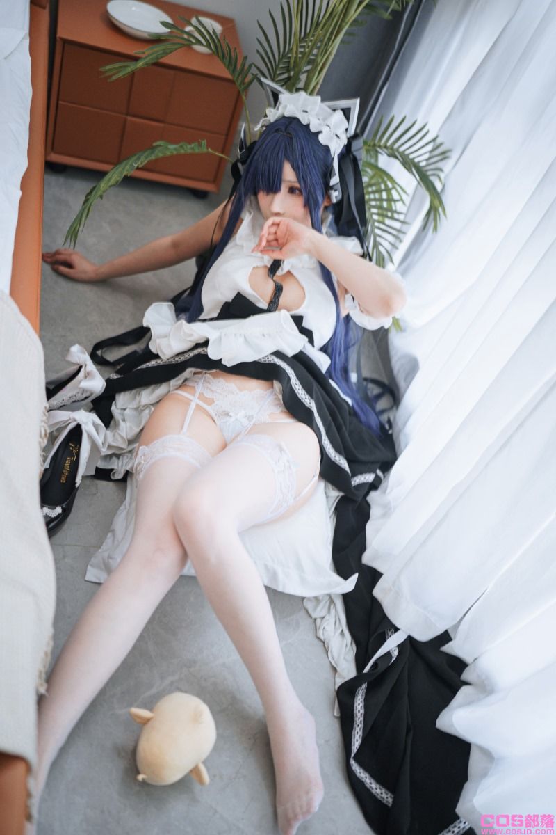 知名动漫Coser@rioko凉凉子 奥古斯特 女仆装 [40P/2V/652MB](图3)