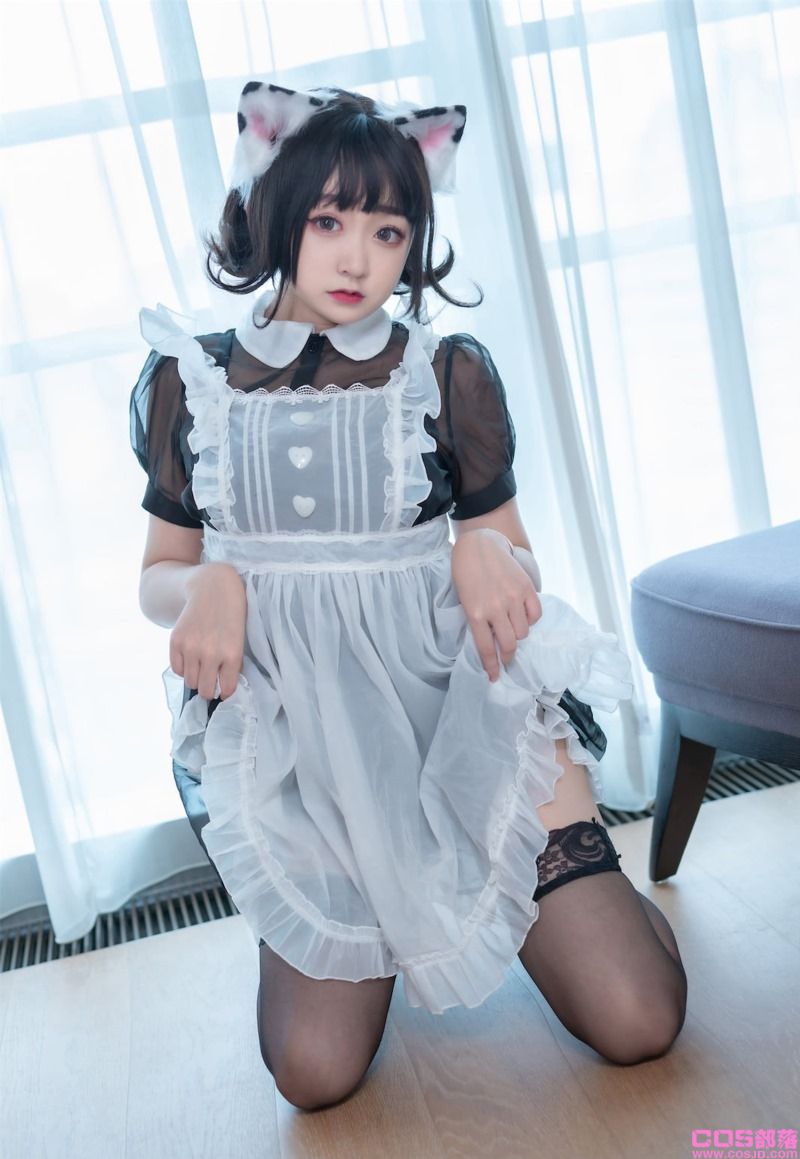 微博人气Coser@-桃夭葵- 奶牛猫女仆 [46P/368MB](图3)