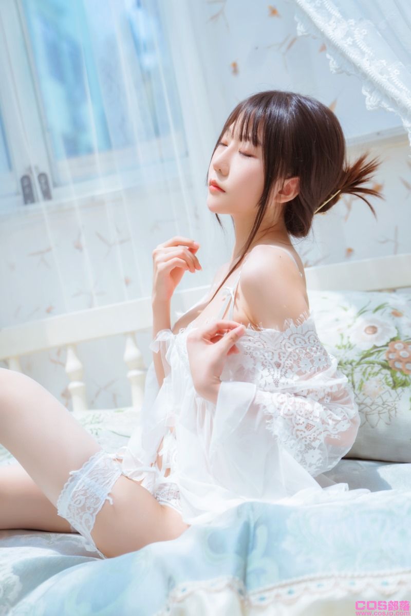 [YITUYU艺图语] 2022.05.16 花房阳光少女 香草喵露露 [32P/477MB](图4)