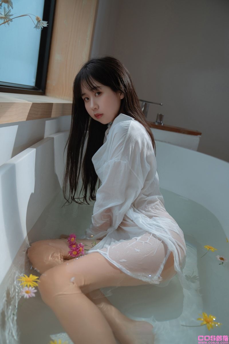 微博网红妹纸@萌芽儿o0 浴缸 [72P/1.76G](图4)