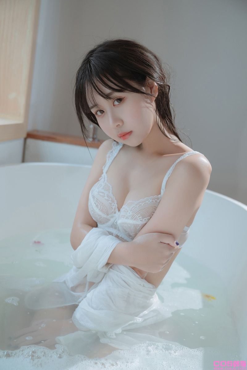 微博网红妹纸@萌芽儿o0 浴缸 [72P/1.76G](图3)