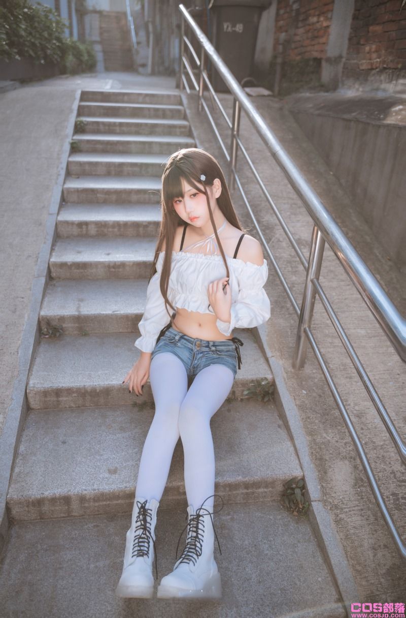 微博网红妹纸@萌芽儿o0 邻家小恶魔 [47P/1V/427MB](图3)