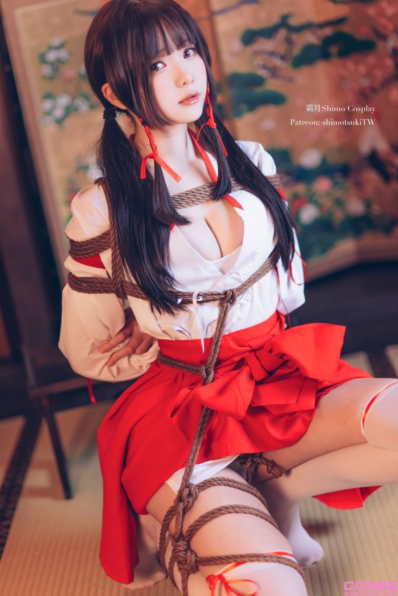 人气Coser@霜月shimo 巫女捆绑 [24P/564MB](图2)
