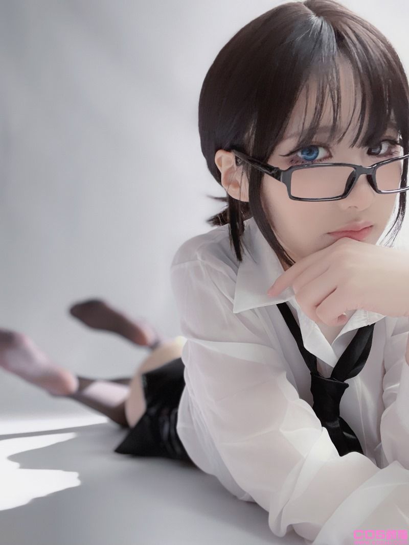 颜值博主@幼爱Youmeko 早安,想吃点什么？[28P/315MB](图4)