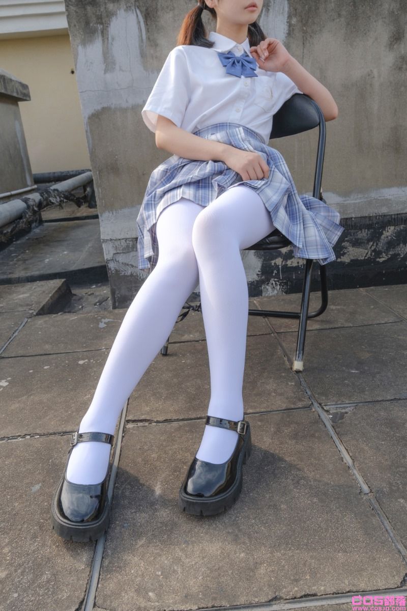 森萝财团写真 – 月下-05 [74P/1V/2.04GB](图2)