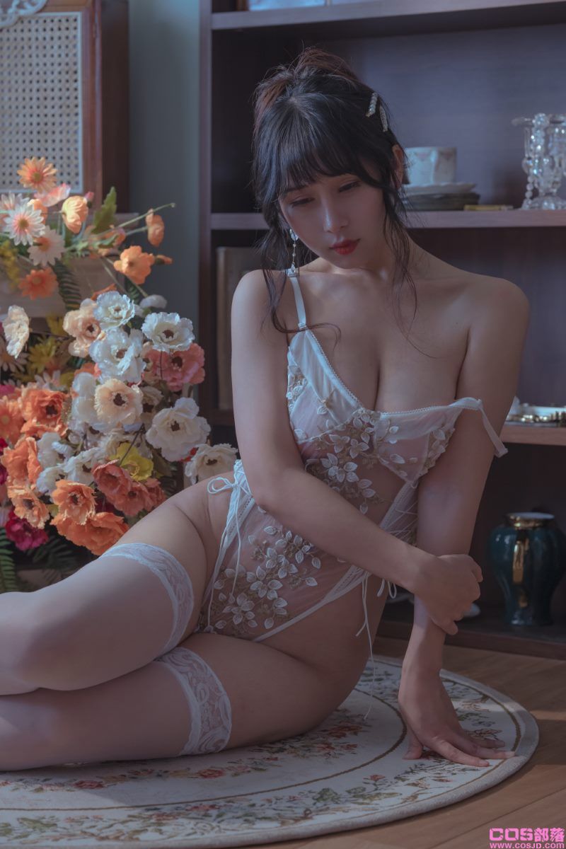 动漫Coser@云溪溪 人妻 [40P/373MB](图1)