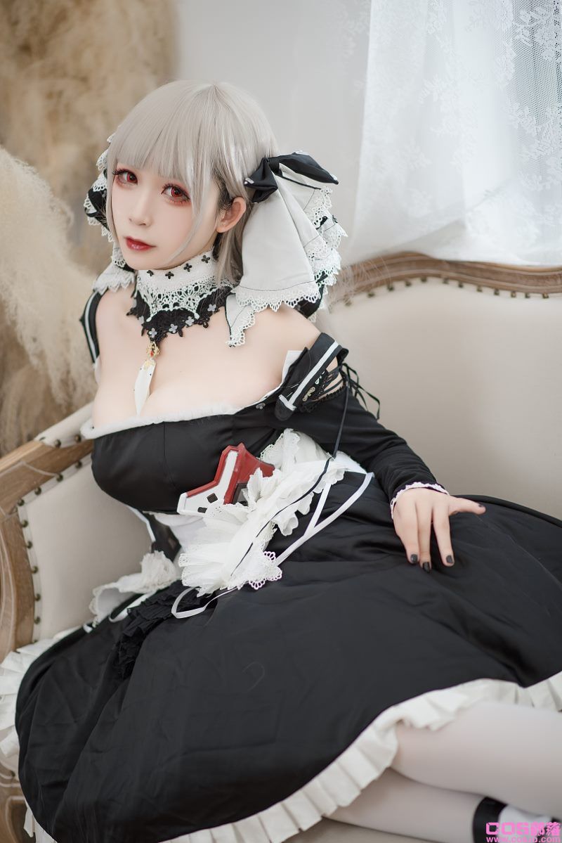 知名动漫博主Coser@樱落酱w 可畏 [14P/129MB](图2)