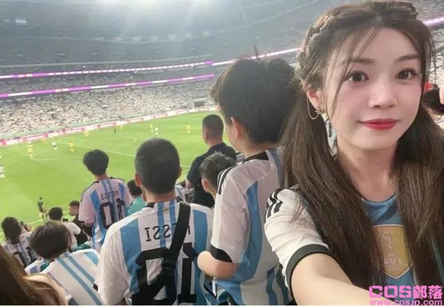 球王梅西来中国啦，收视率登顶，进球点燃足球市场，明星们现场观看梅西(图9)