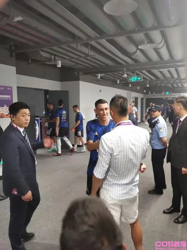 球王梅西来中国啦，收视率登顶，进球点燃足球市场，明星们现场观看梅西(图10)