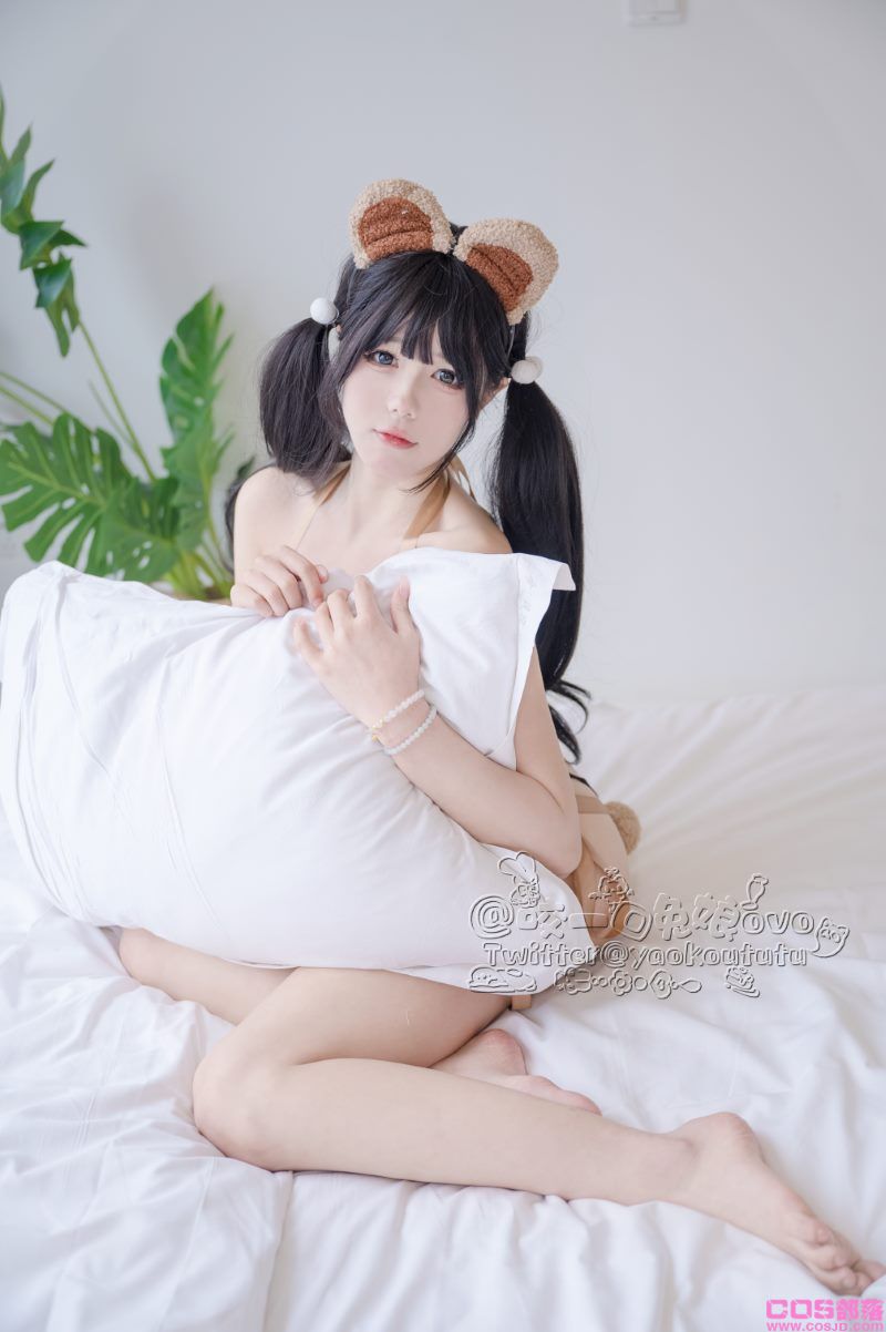 网红博主@咬一口兔娘(黏黏团子兔) 小熊睡衣 [60P/324MB](图4)