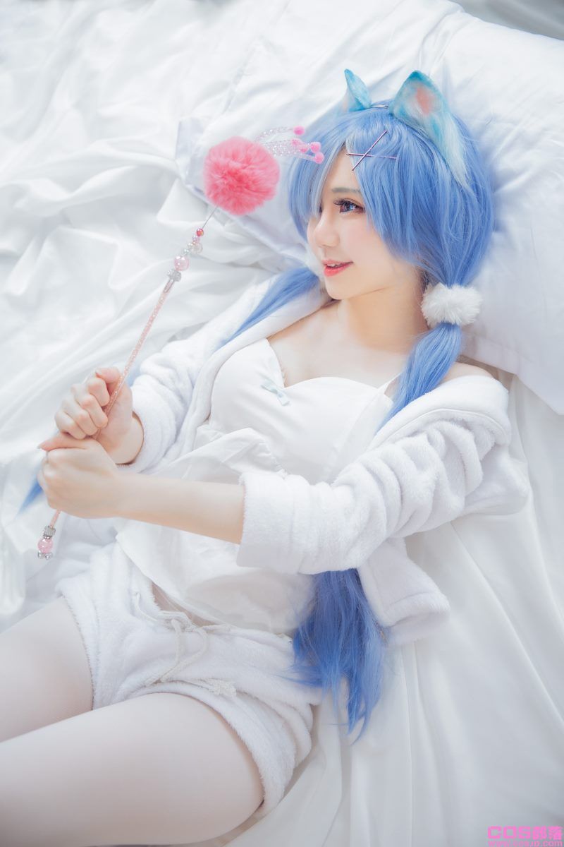 马来西亚妹纸@Sally Dorasnow Rem White Kitty [49P281MB](图3)