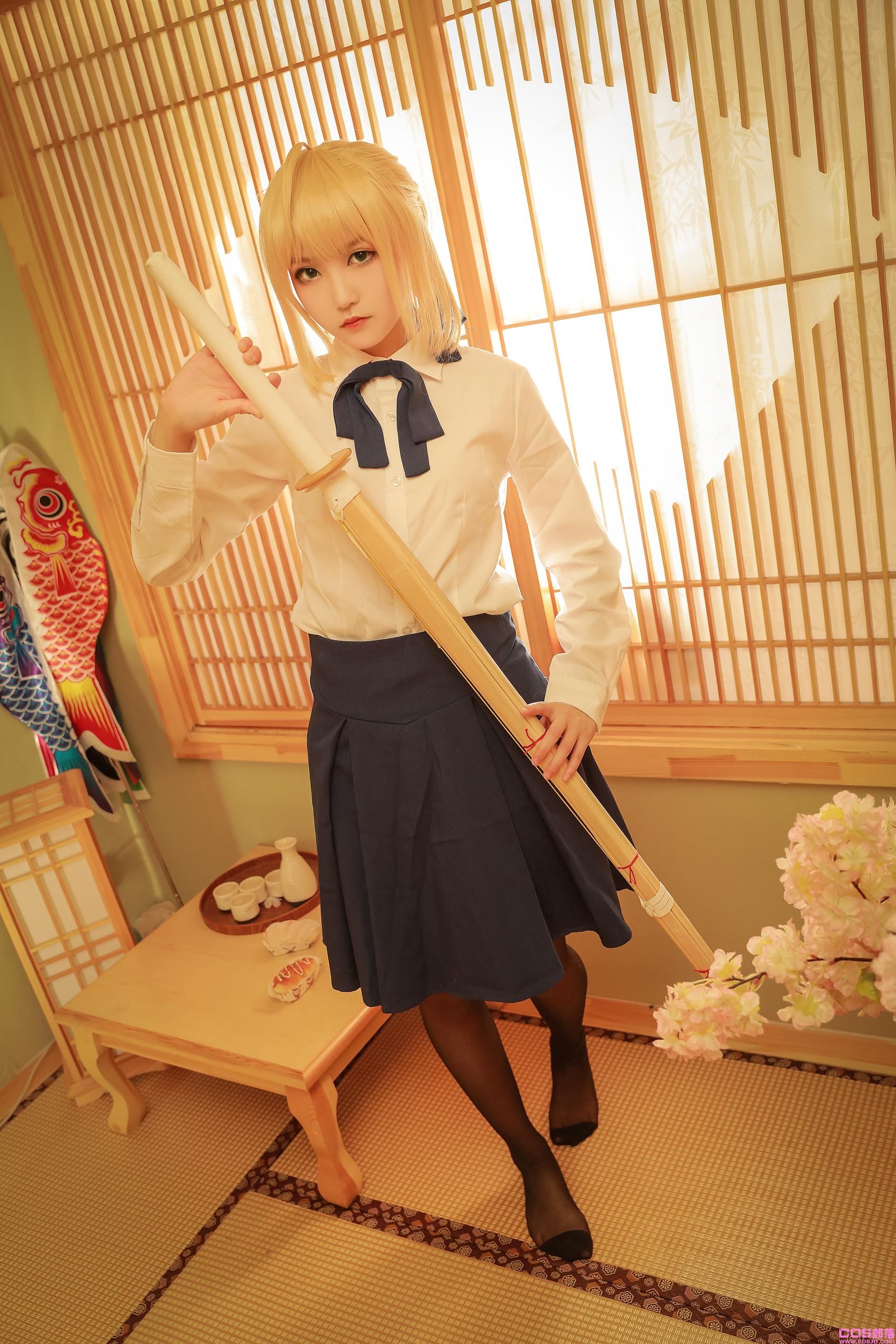 这个泡泡就是逊啦 – saber常服[9P/42MB](图2)