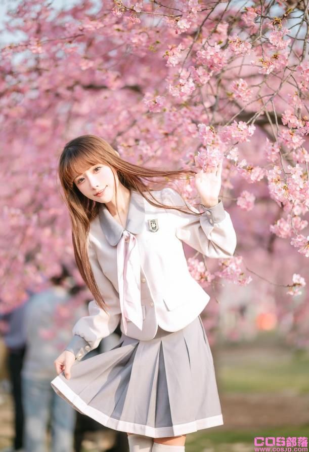 紫氯氯 – 樱花下的JK少女[18P/71MB](图2)